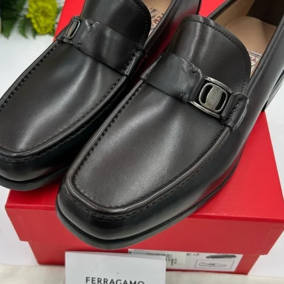 Salvatore Ferragamo Black Leather Loafers with Silver Buckle Size 8EEE